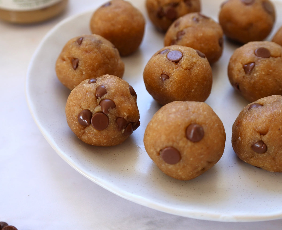 Cookie Dough Protein Balls - TRANSFORM by Fitaz