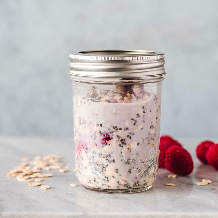 How To Make The Perfect Raspberry Chia Overnight Oats