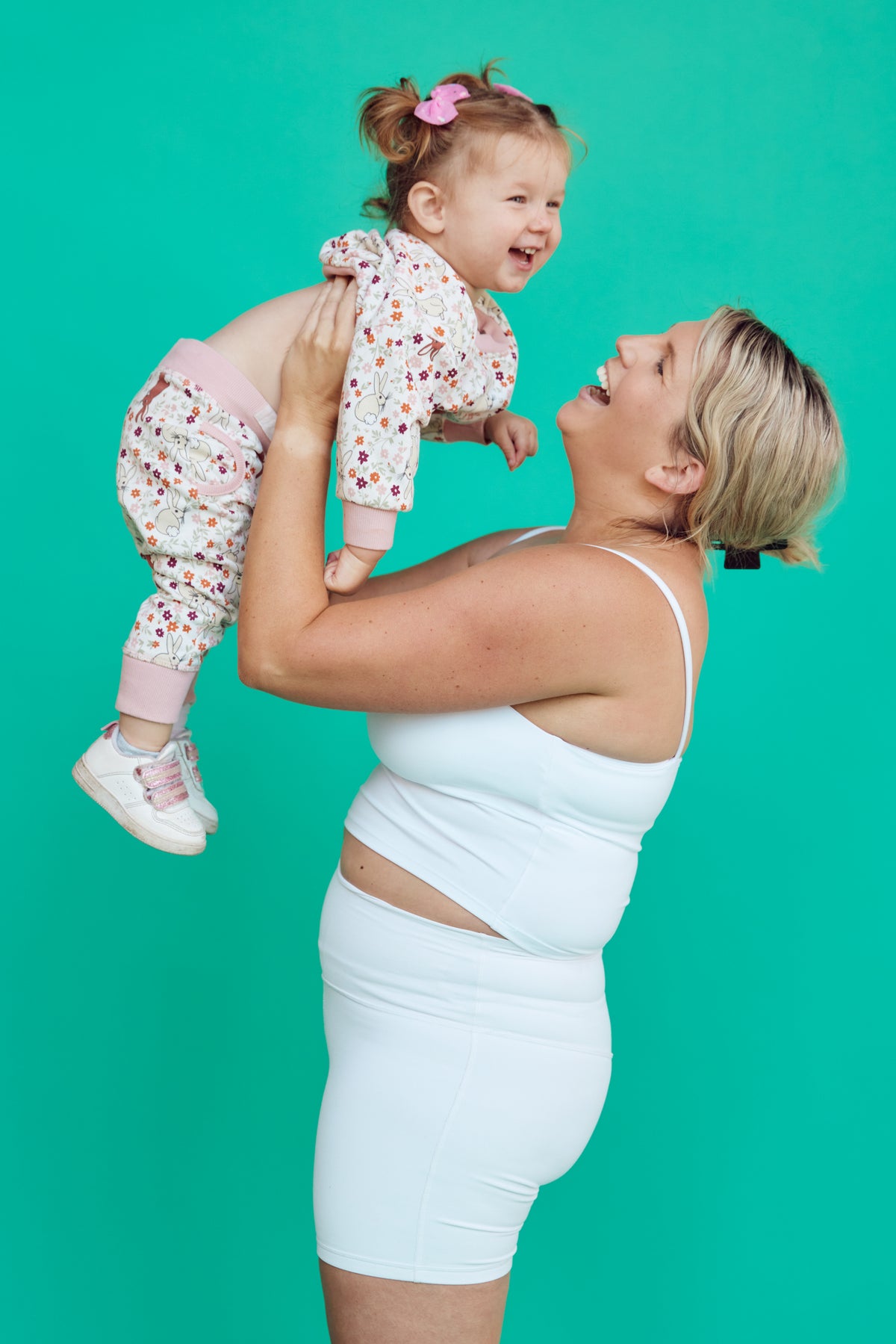Healthy Habits Start Young: How Kids Benefit from Positive Transformation and Watching their Parents Workout From Home 