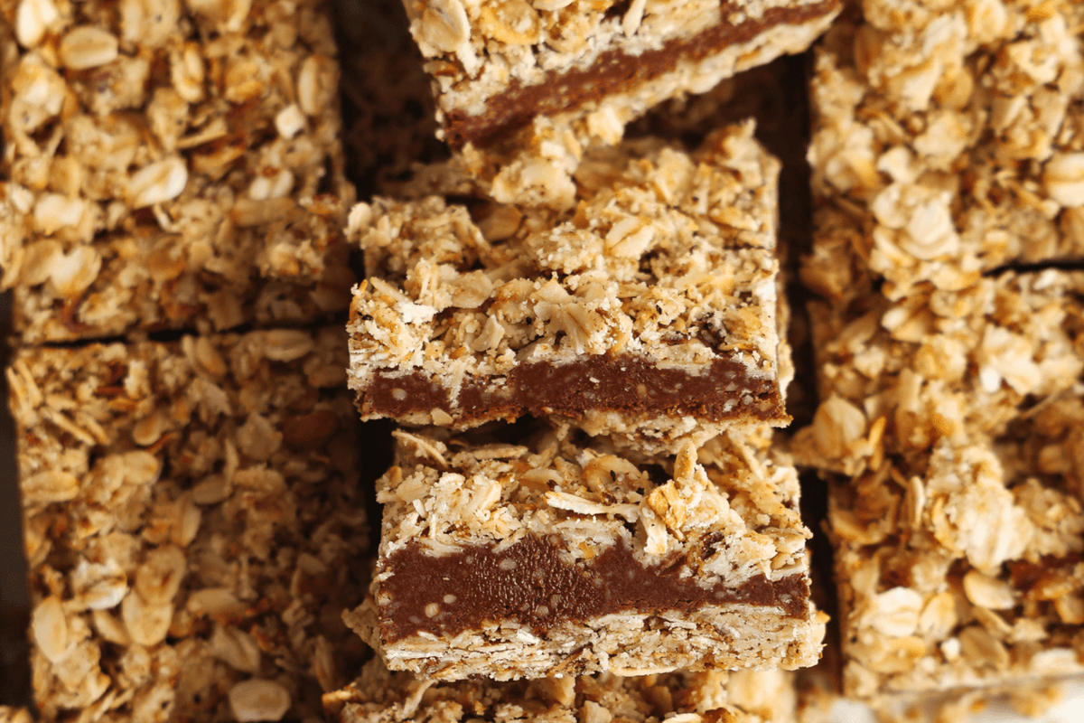 Chocolate Fudge Oat Bars: The No-Bake Treat You'll Want on Repeat
