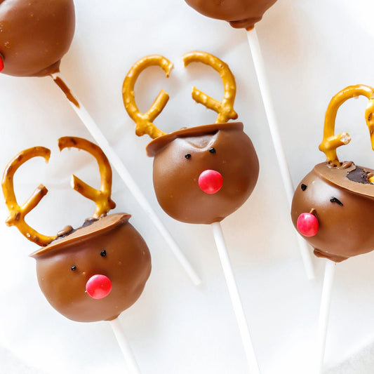 Christmas Reindeer Cake Pops - TRANSFORM by Fitaz