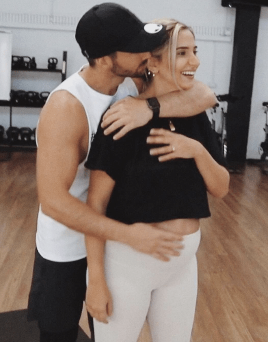 Thessy's 6 Month Pregnancy Workout! - TRANSFORM by Fitaz