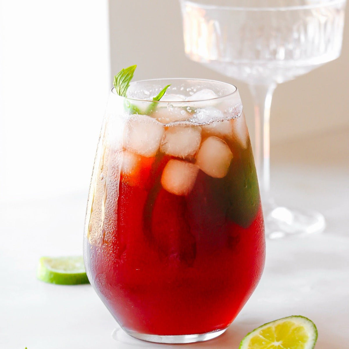 Pomegranate & Ginger Fizz Mocktail